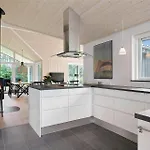 M154-vaeggerlose-angelikvej-3 Nyaraló Bøtø By