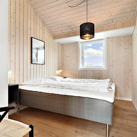M154-vaeggerlose-angelikvej-3 * Bøtø By